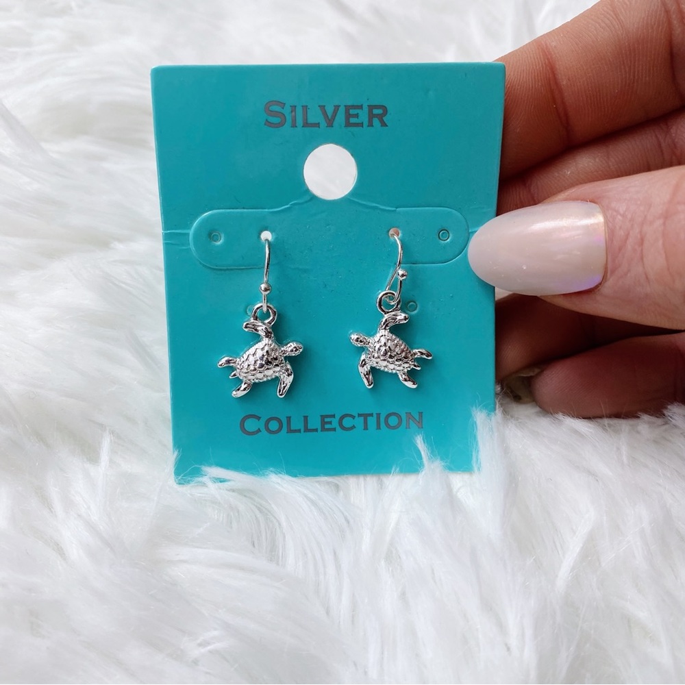 NIP silver turtle earrings